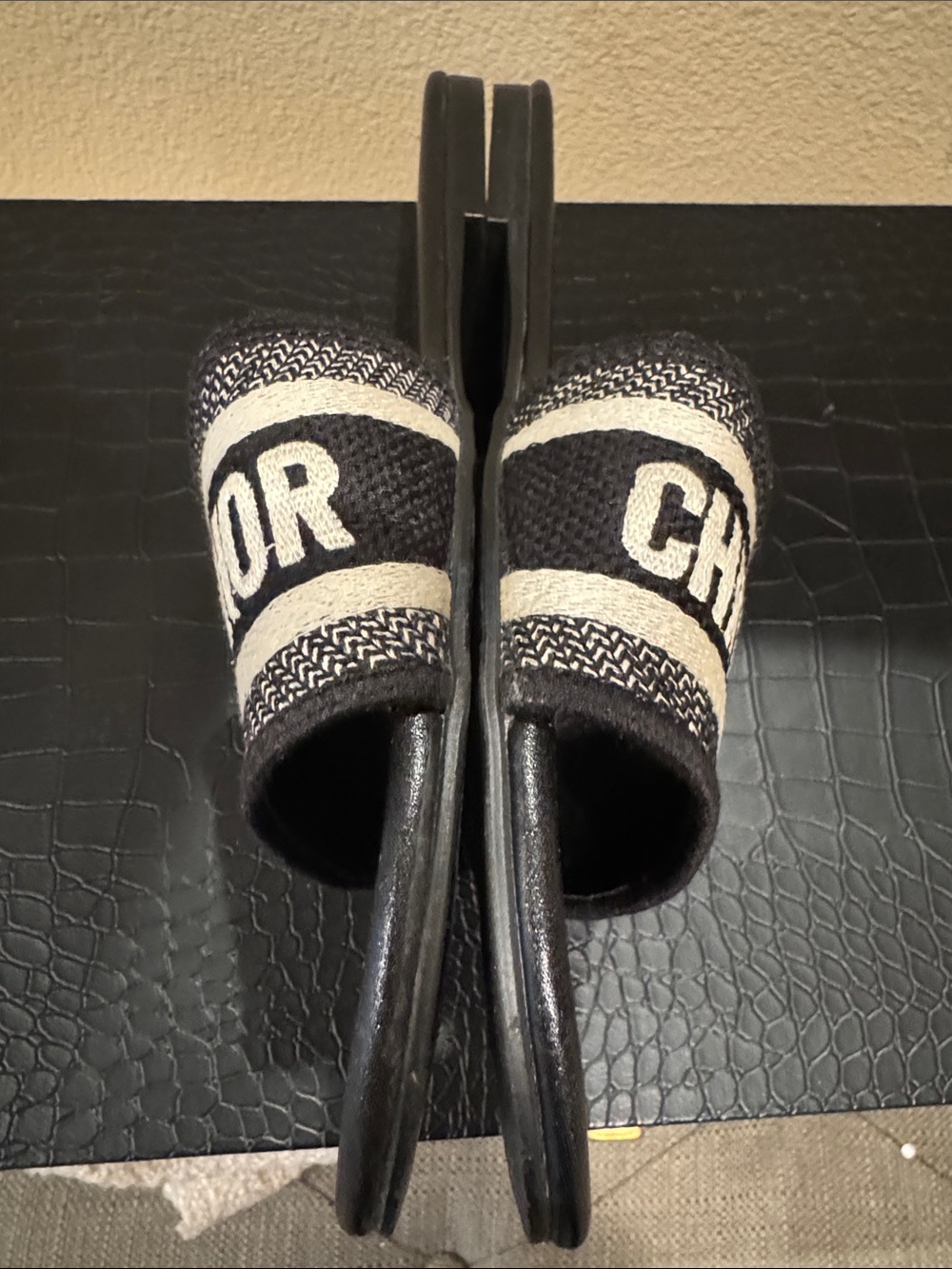 Christian Dior black and Cream Embroidery Sandals Bold Design Slides - Picture 3 of 11